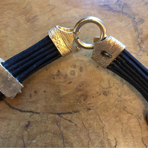 Vintage 80s Ron Rizzo Black and Gold Tone Choker and Bracelet Set - Picture 3 of 6